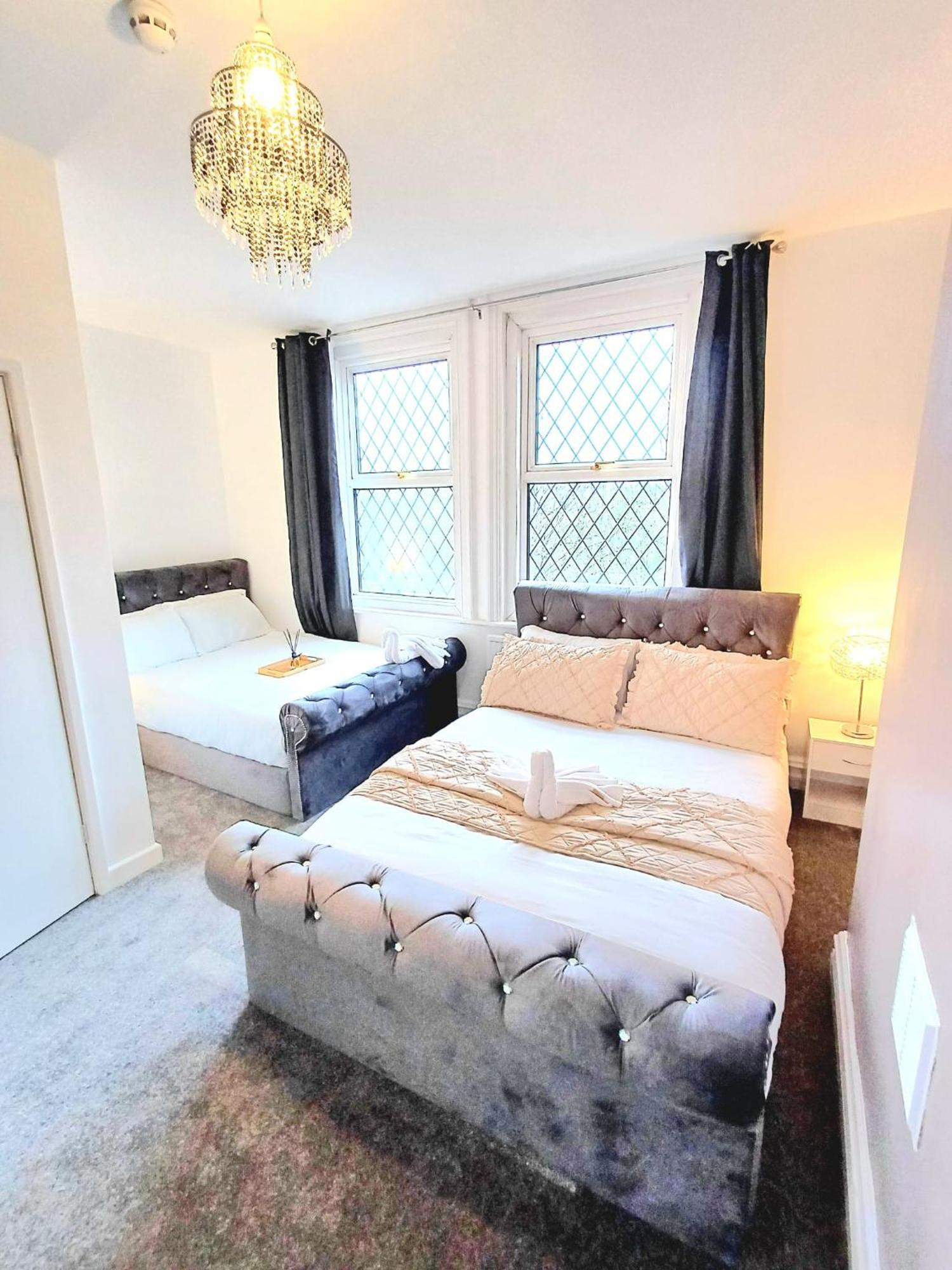 Home In Woodhouse, Leeds 리즈 외부 사진