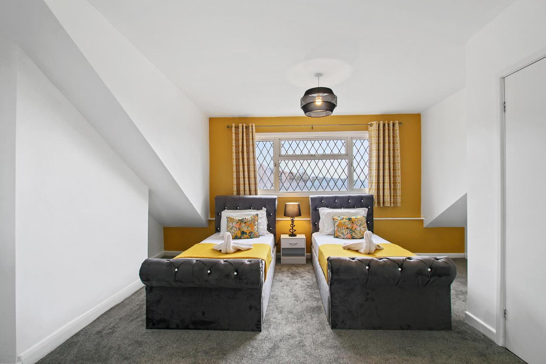 Home In Woodhouse, Leeds 리즈 외부 사진